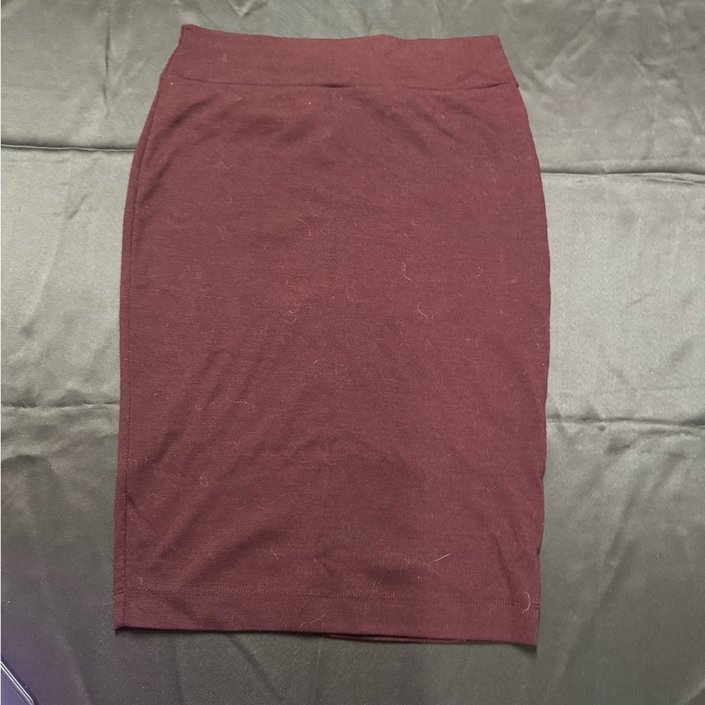 Elegant Burgundy Pencil Skirt